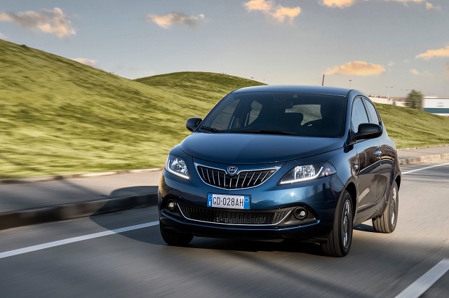 Nuova Lancia Ypsilon 2021 restyling sobrio, ma di sostanza3 min read Nuova Lancia Ypsilon 2021 restyling sobrio, ma di sostanza3 min read